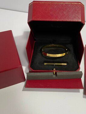 ❄️Cartier bracelet size 19❄️